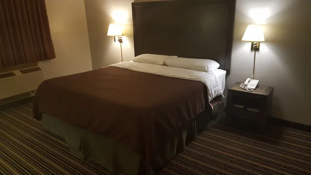 غرفة قياسية بسرير كينج، Woodfield Inn and Suites 3/7
