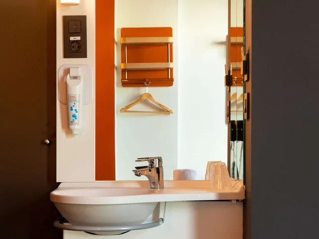 Inner, Double Bed، Ibis Budget Madrid Centro Lavapies 6/6