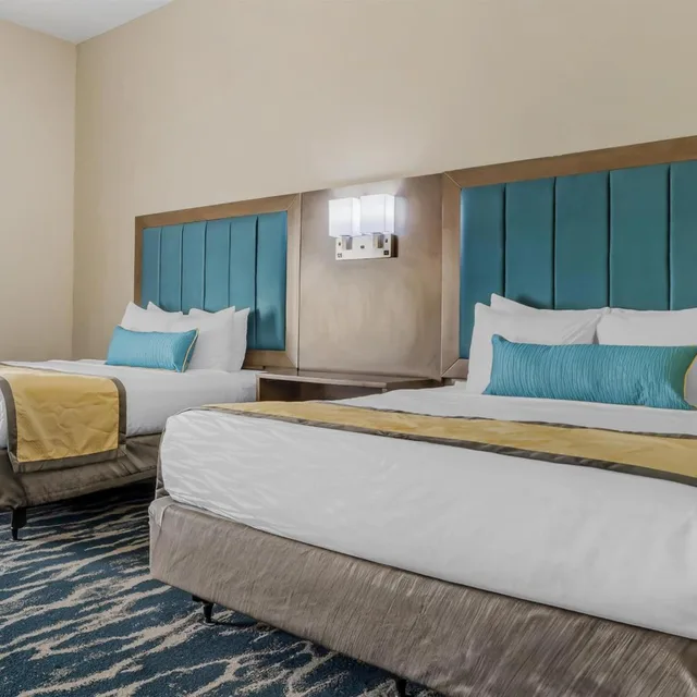 غرفة بسريرين كوين بحوض استحمام لذوي الإعاقة، Executive Residency By Best Western Corpus Christi 3/6