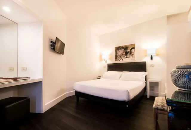 غرفة قياسية بسريرين منفصلين، Hotel Michelangelo and Day SPA 1/5