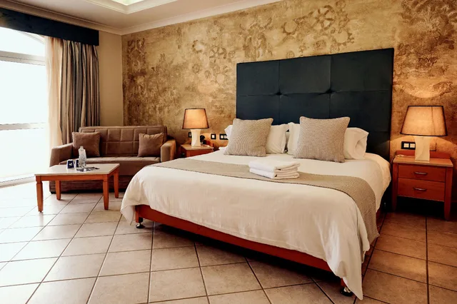 جناح جونيور بسرير مزدوج، PARADISE BAY RESORT 1/1