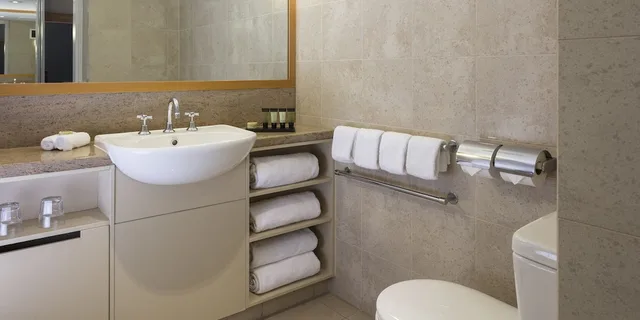 Water View King Room + Entry to 4 Theme Parks، SEA WORLD RESORT 5/5