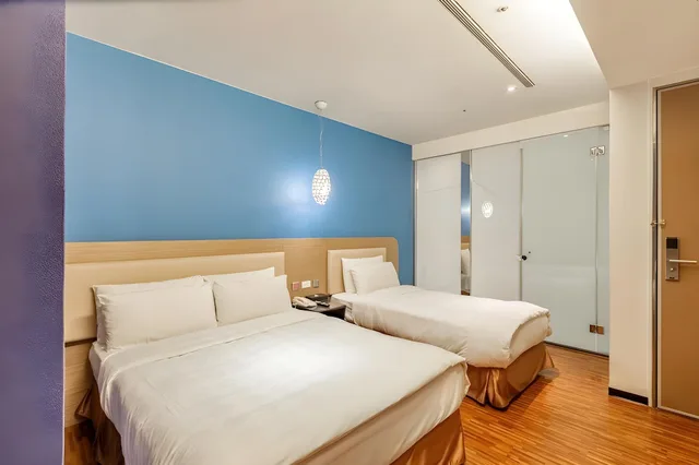 Room, Triple, No Window، Hotel G7 Taipei 1/1