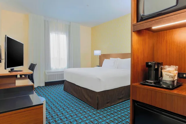 جناح تنفيذي بسرير كينج مع أريكة، Fairfield Inn And Suites Decatur 3/7