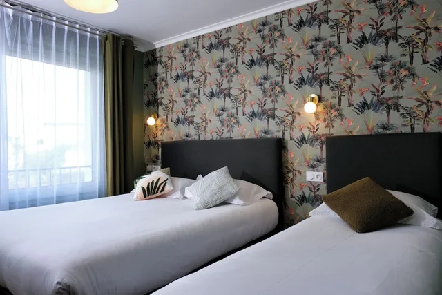 غرفة عائلية ثلاثية، Hotel the Originals Roscoff Armen Le Triton 1/8