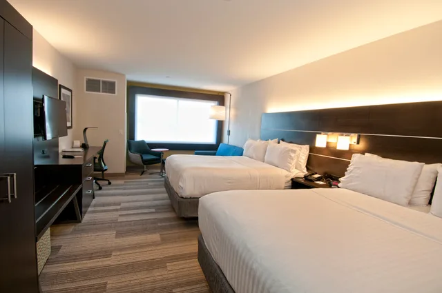 جناح بسريرين، Holiday Inn Express & Suites Johnstown 2/2