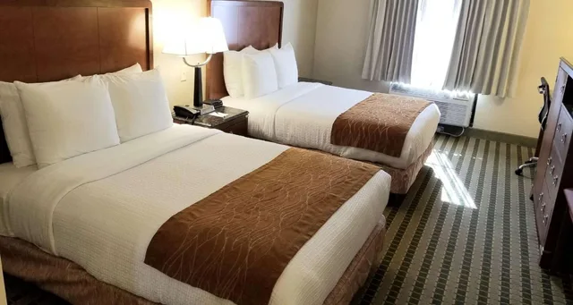 جناح بسريرين كوين، Best Western North Roanoke 2/6