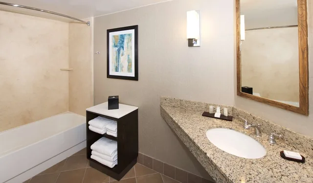 جناح بسريرين كوين مع أريكة، Embassy Suites by Hilton Portland Washington Square 3/3