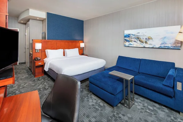 غرفة بسرير كينج، Courtyard By Marriott Santa Ana Orange County 2/6
