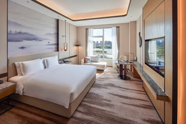 غرفة ديلوكس بسرير مزدوج بإطلالة على البحيرة، Pullman Suzhou Taicang 3/4