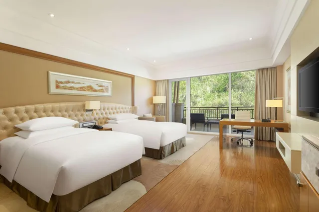 غرفة بسريرين منفصلين بإطلالة على الجبل، Hilton Hangzhou Qiandao Lake Resort 1/3