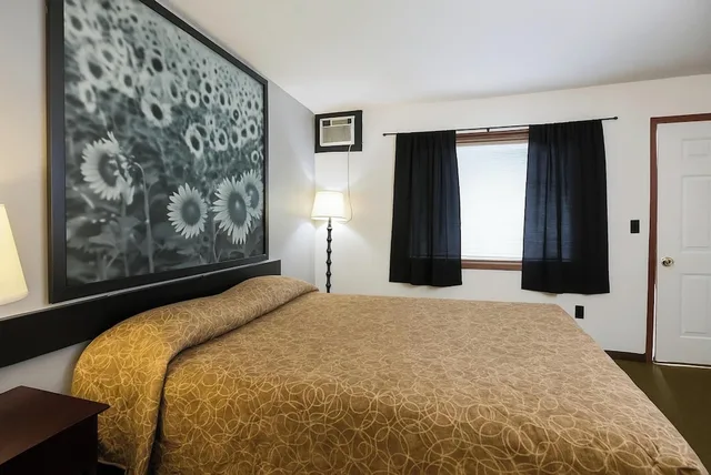 غرفة بسرير مزدوج، OYO Landmark Inn Oskaloosa Near Hwy 63 6/10