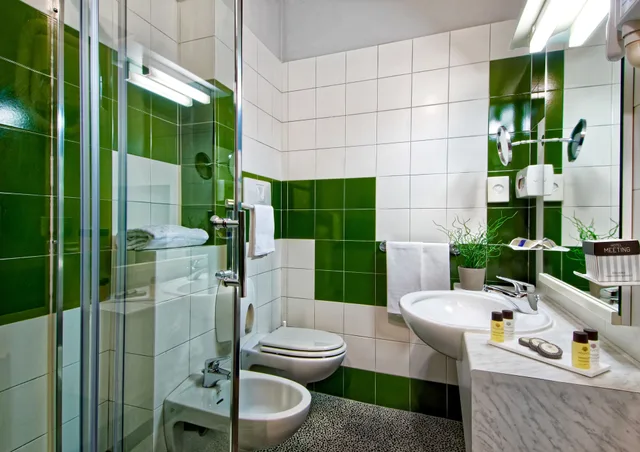 Family, Triple, 1 Double and 1 Single Bed, JR Hotels Gate 7 Bologna 7/7