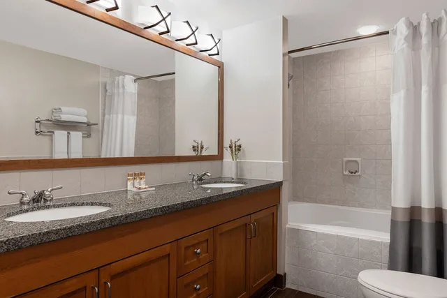 لوفت بسريرين مزدوجين بغرفتي نوم، Marriott Grand Residence Club Lake Tahoe 4/5