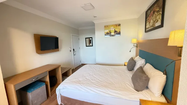 غرفة عائلية بإطلالة على البحر بشرفة، Seatanbul Apart Hotel 5/10