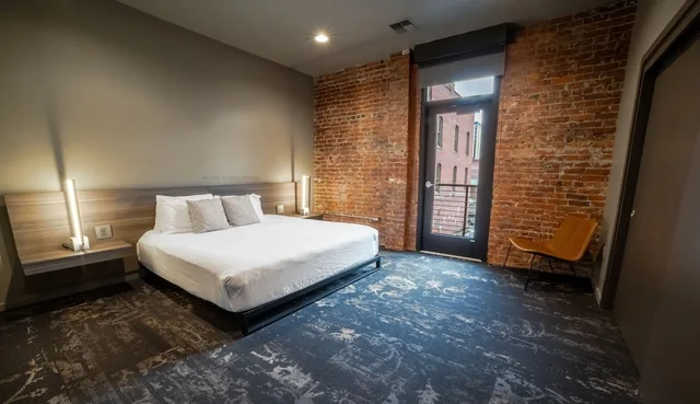 Montvale, Deluxe, Suite, 2 King Beds، Montvale Hotel 2/5