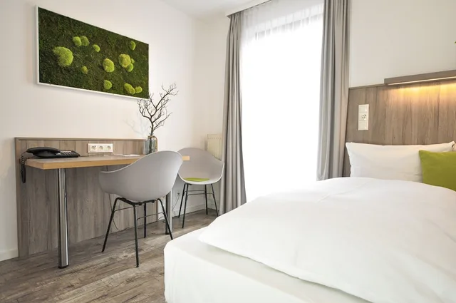 غرفة بسرير كوين، GOLDEN LEAF PERLACH ALLEE HOF 10/10