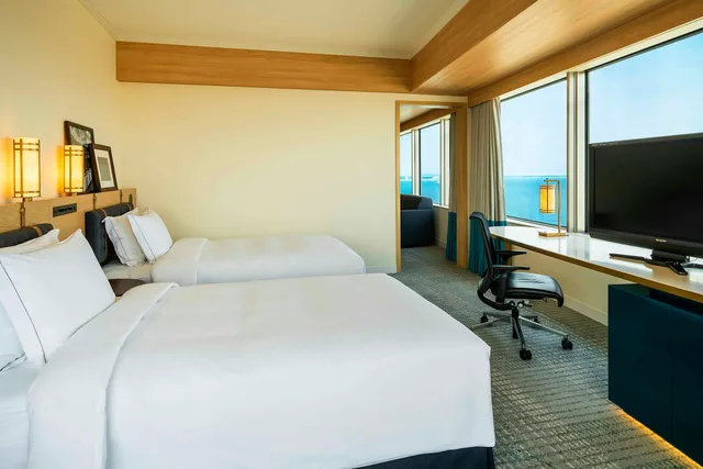 Junior Suite, Family, Hilton Fukuoka Sea Hawk 2/5