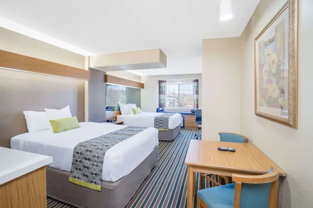 جناح استوديو بسريرين كوين، Microtel Inn and Suites by Wyndham Pigeon Forge 4/8