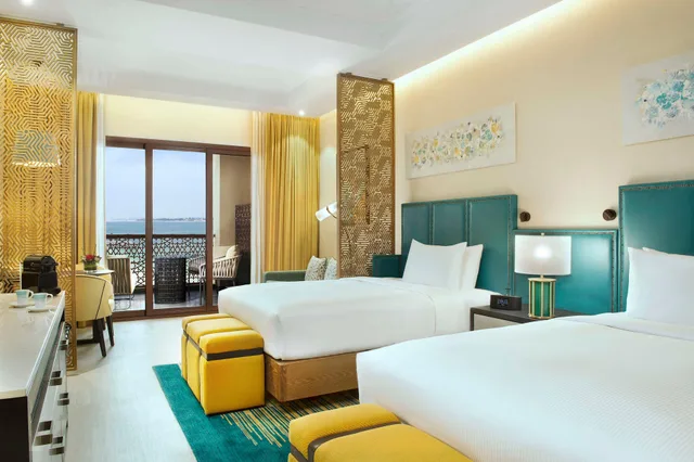 Bay Club, Connecting, Family, Sea View، Double Tree by Hilton Resort and Spa Marjan Island 2/3