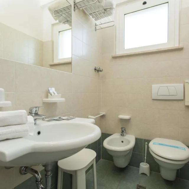 Deluxe, Double Bed, Side Sea View، Hotel Tritone 9/10