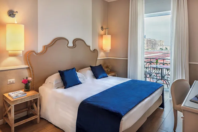 Superior, Double Bed, Volcanus View, Starhotels Terminus 2/7