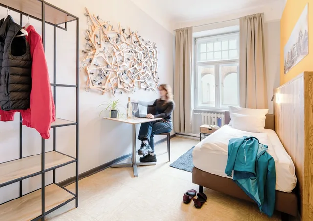 غرفة مفردة، Three Little Pigs Hostel 6/7