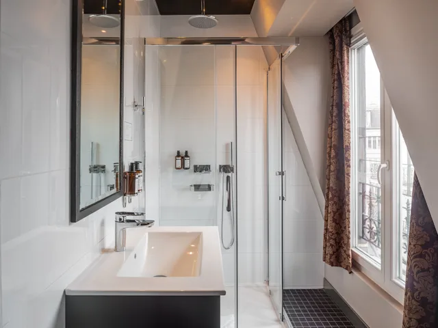 غرفة مفردة بسرير فردي، Grand Hotel Lafayette Buffault 5/5