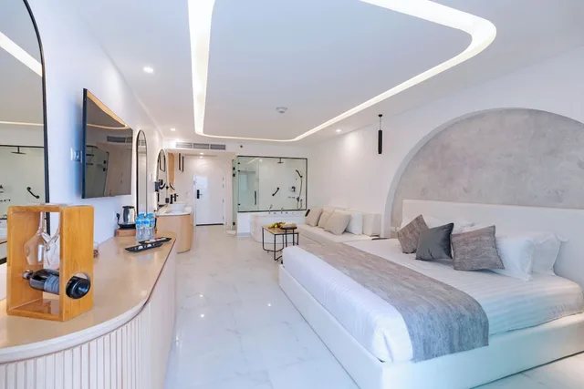 غرفة ديلوكس بسرير كينج بجاكوزي، White Hills Resort 1/2