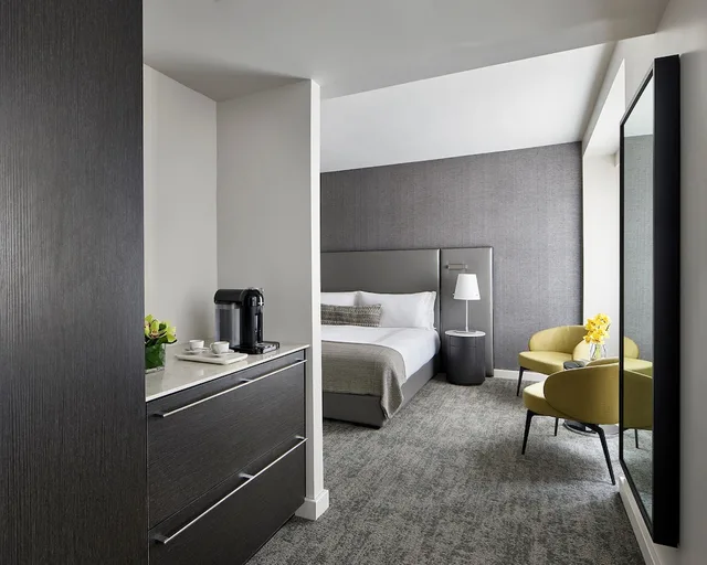 Junior Suite, Studio, King Bed, Sofa، Smyth Tribeca 2/5