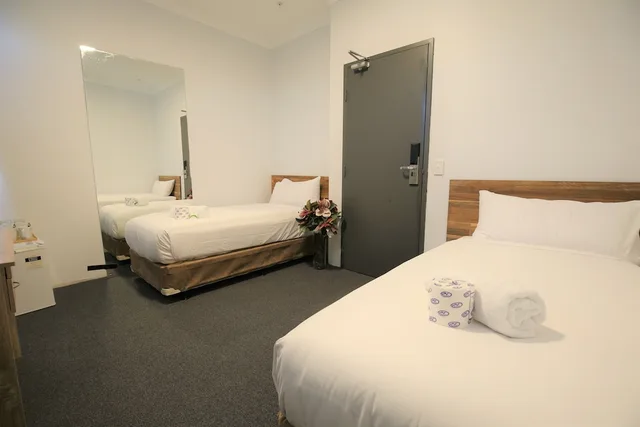 Room, Twin Beds, Shared Bathroom, Newtown Cozystays 6/8