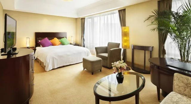 Deluxe, Double Bed, West Tower، Furama 2/2