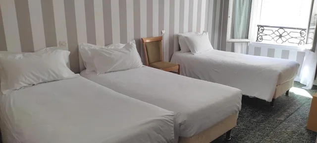 غرفة ثلاثية، GRAND HOTEL DU HAVRE 3/10