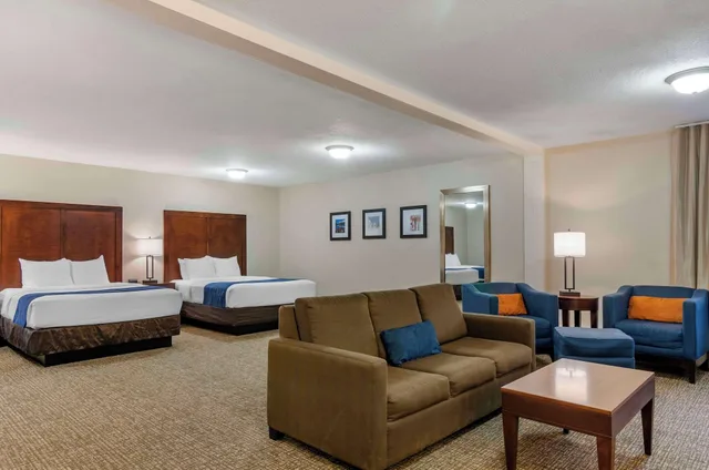 Suite, Multiple Beds، Comfort Inn Bozeman near University 2/3