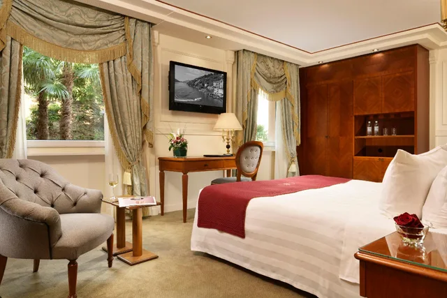 غرفة بريستيج بسرير كوين، Swiss Diamond Hotel Lugano 2/2