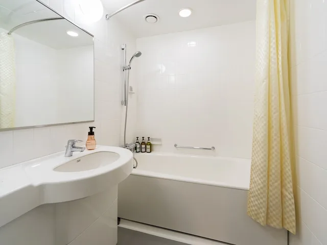 غرفة ديلوكس بسرير كوين، KOKO HOTEL Shinjuku Yotsuya 6/6