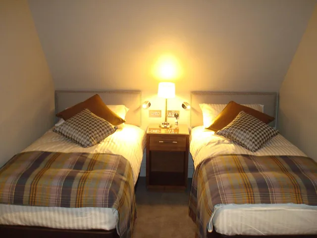 غرفة عائلية، Cruachan Hotel 4/9