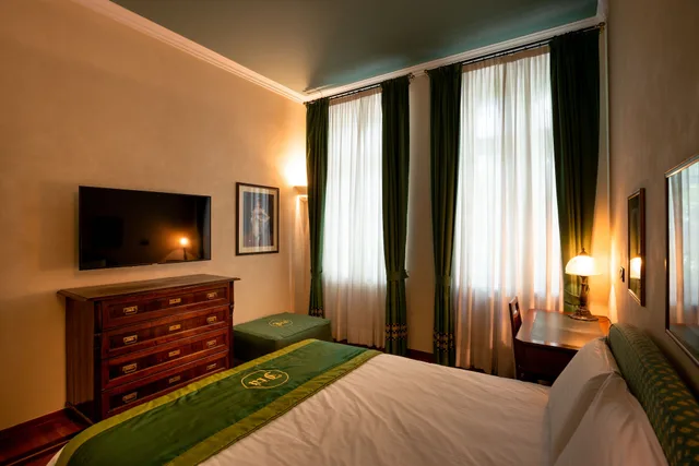 غرفة جونيور بسرير كوين، Residence Jecna 1/7