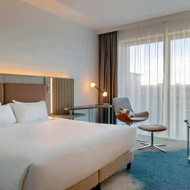 Business, Guest Room, King Bed, Conference Building، Courtyard By Marriott Bremen 3/10