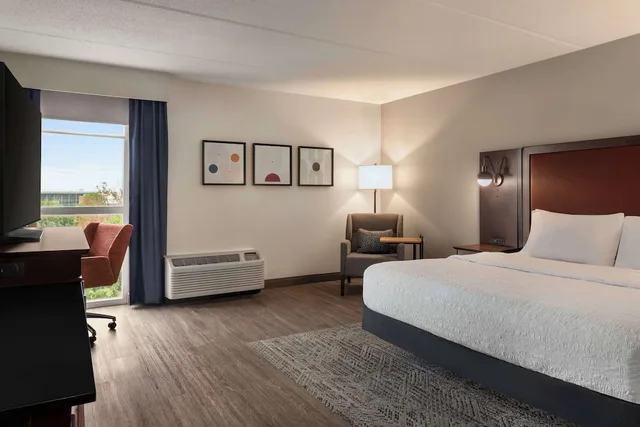 Studio, King Bed, Accessible, Hampton Inn Columbia Downtown 4/10