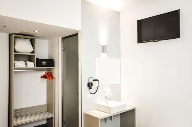 غرفة كومفورت مفردة بسرير مزدوج، Spark by Hilton Milan Linate Airport 4/4