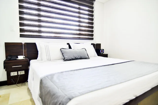 غرفة قياسية بسرير كوين، HOTEL LLERAS 10 1/10