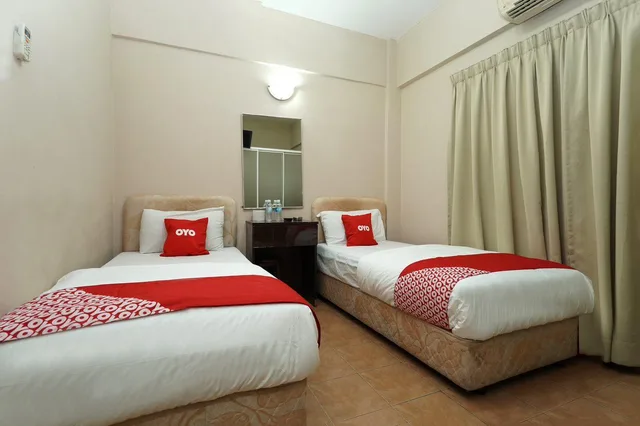 غرفة ديلوكس بسريرين منفصلين وسرير كوين، Hotel O 9 @ Kajang Town 1/1