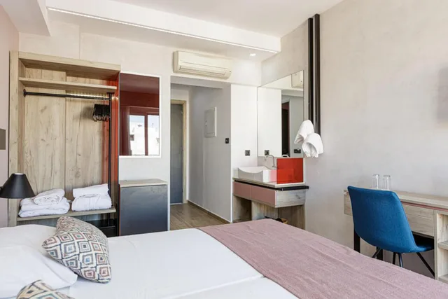 غرفة قياسية بسرير مزدوج بإطلالة على الحديقة، Jo An Palace Hotel 5/6