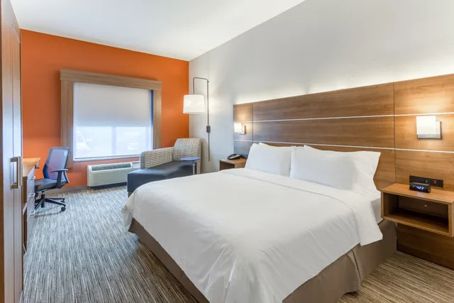 Room, King Bed, Holiday Inn Express Hotel & Suites O'fallon/Shiloh 1/1