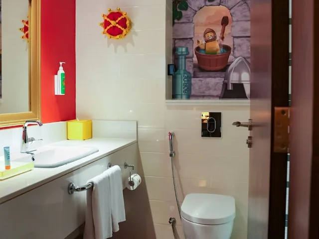 Kingdom Fully Themed Room WITH PARK ACCESS، LEGOLAND Hotel Dubai 2/3