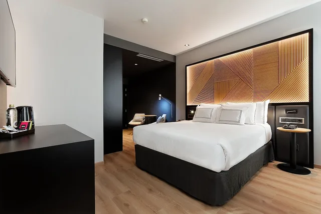 Melia, Queen Bed، Melia Avenida America 1/4