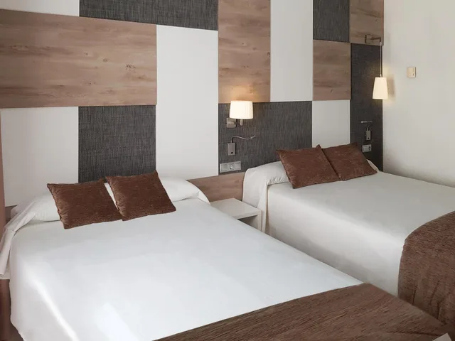 Standard, Triple, Double Bed, Cesar Augustus 5/10