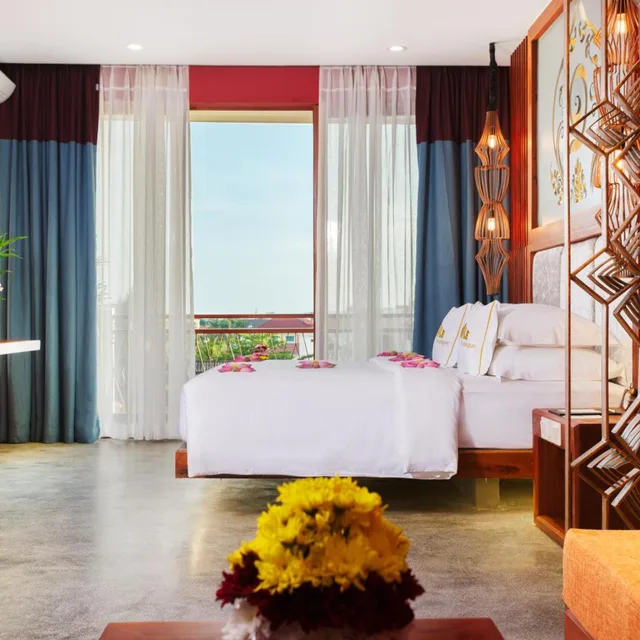 Luxury, Suite, King Bed, Golden Temple Boutique 7/10