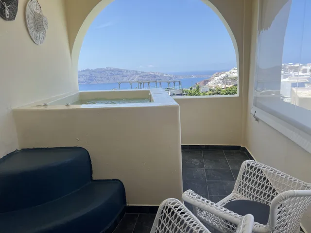 1 Bedroom, Superior, Apartment, Queen Bed, Outdoor Jetted Tub، Aspa Villas 2/4